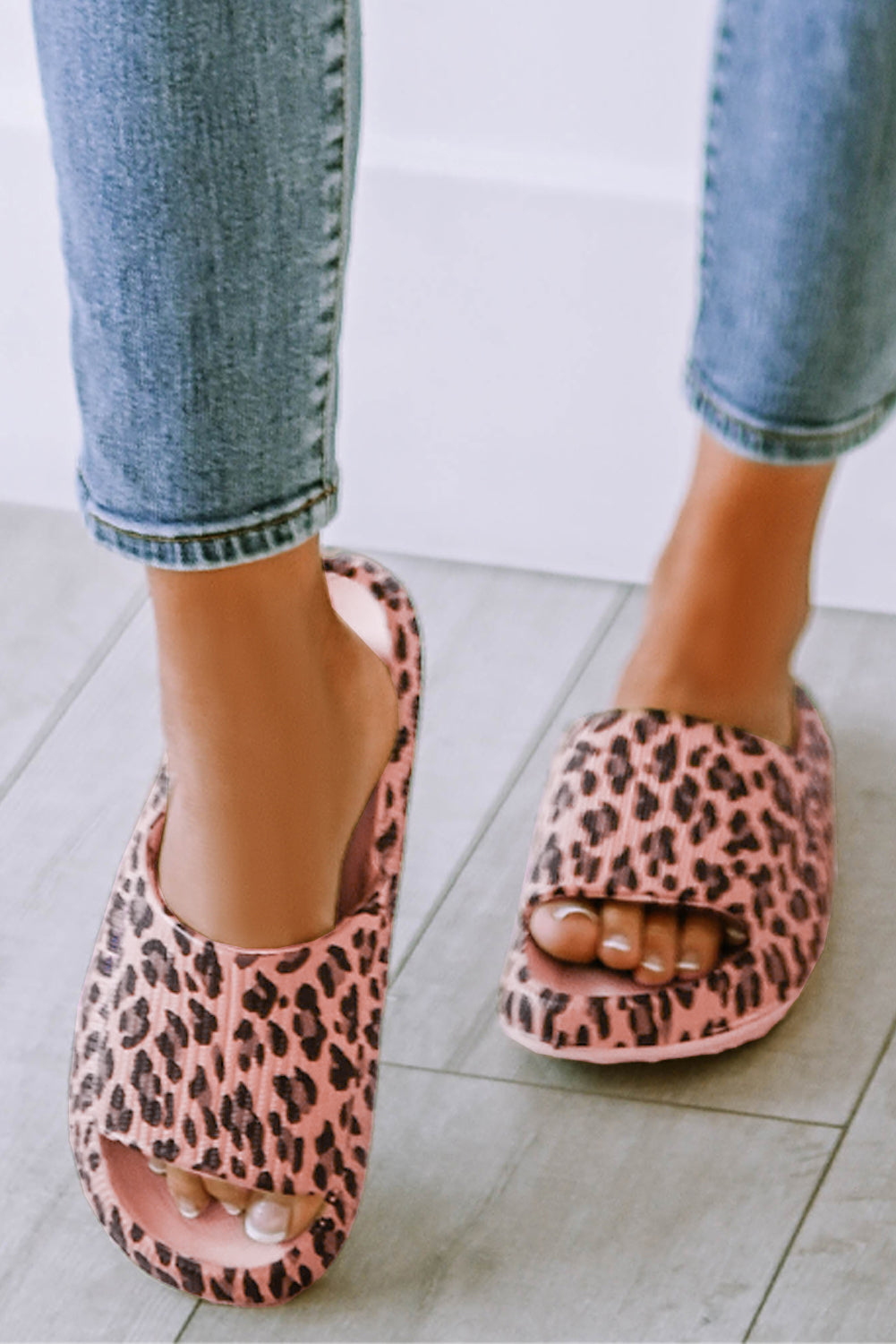 Pink Leopard Print Thick Sole Slip On Slippers